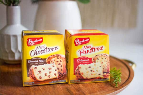 Mini Panettone gift boxes.