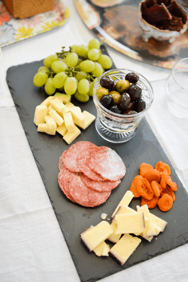 cheese-plate-for-game-day