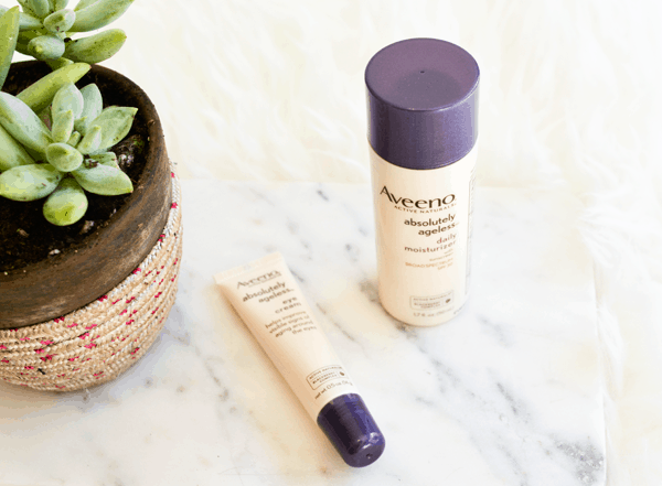 Getting healthy skin requires a combo or eating right and finding the right lotions for your skin! (ad) #Aveeno