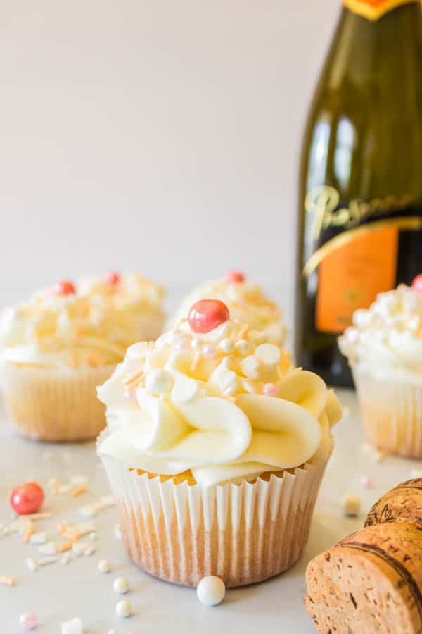 Prosecco cupcakes for parties and celebrations.
