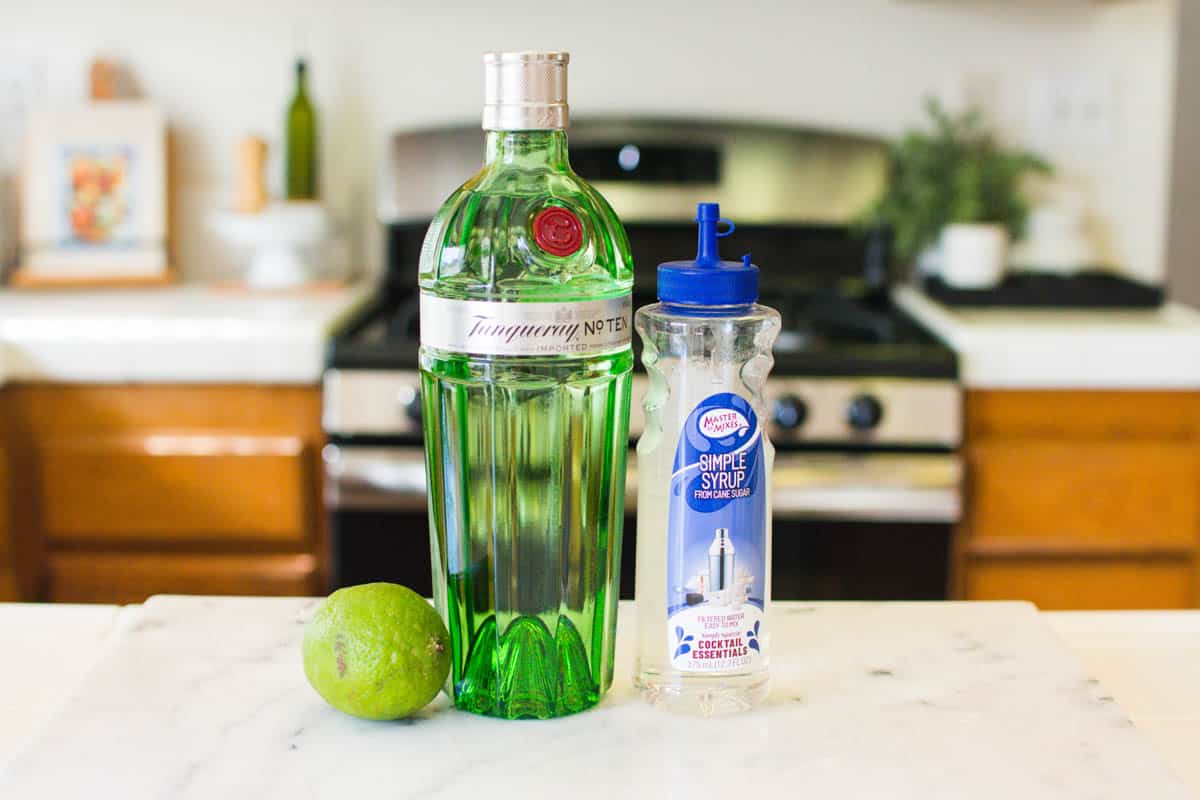 Ingredients to make a gin gimlet.